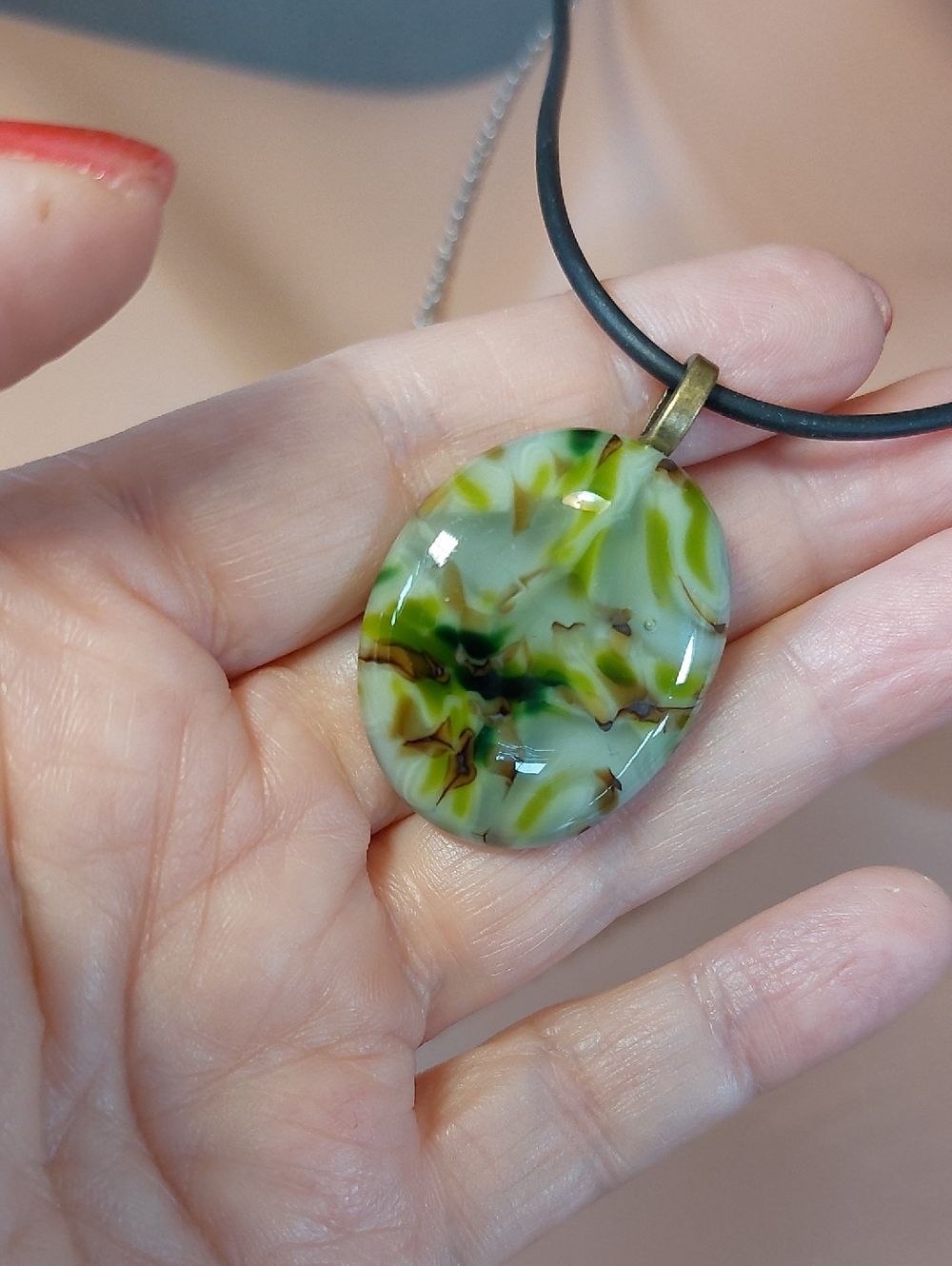 💜5/$25 Lot Green Jewelry 2 Necklaces Bangle Glass Pendant - Picture 3 of 4